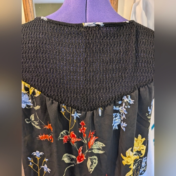 Cupio women's sleeveless top - Picture 8 of 12